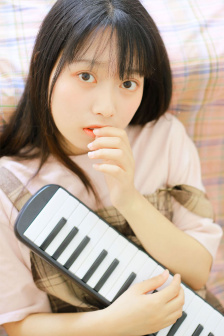 和校花同居的日子下载免费