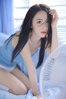 动漫女扒开腿爆乳无遮挡